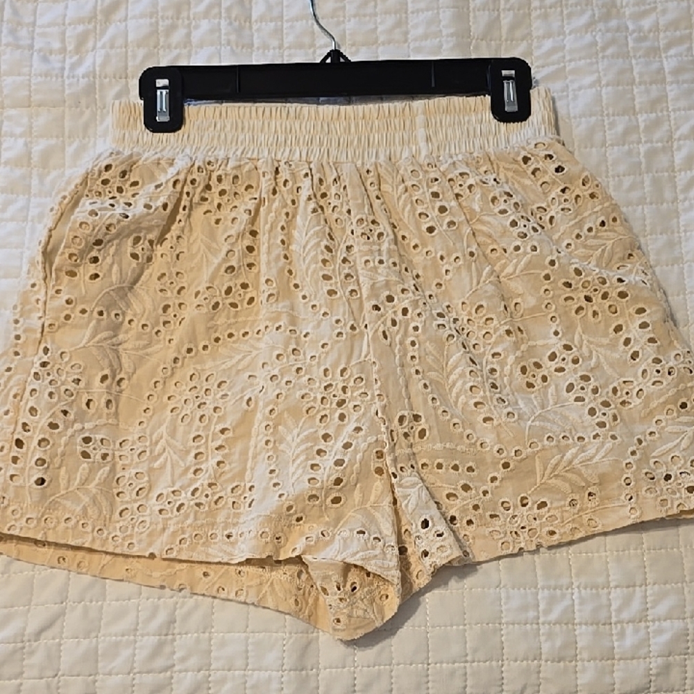 Women's Cream Eyelet Shorts